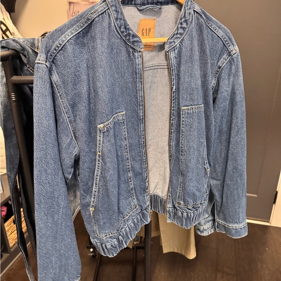 GAP Oversized Cropped Denim Bomber Jacket – Size S - Picture 1 of 7
